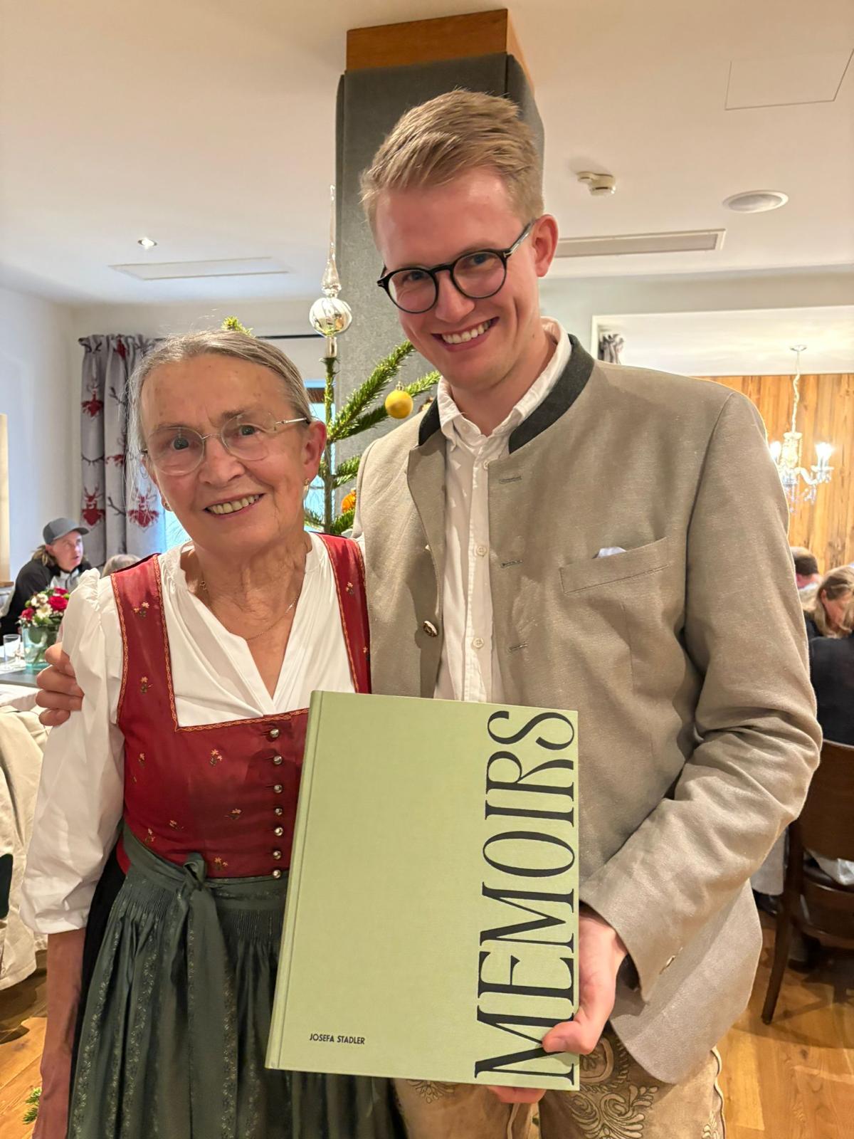 memoirs Lebensgeschichten feedback review Oma Opa hotel